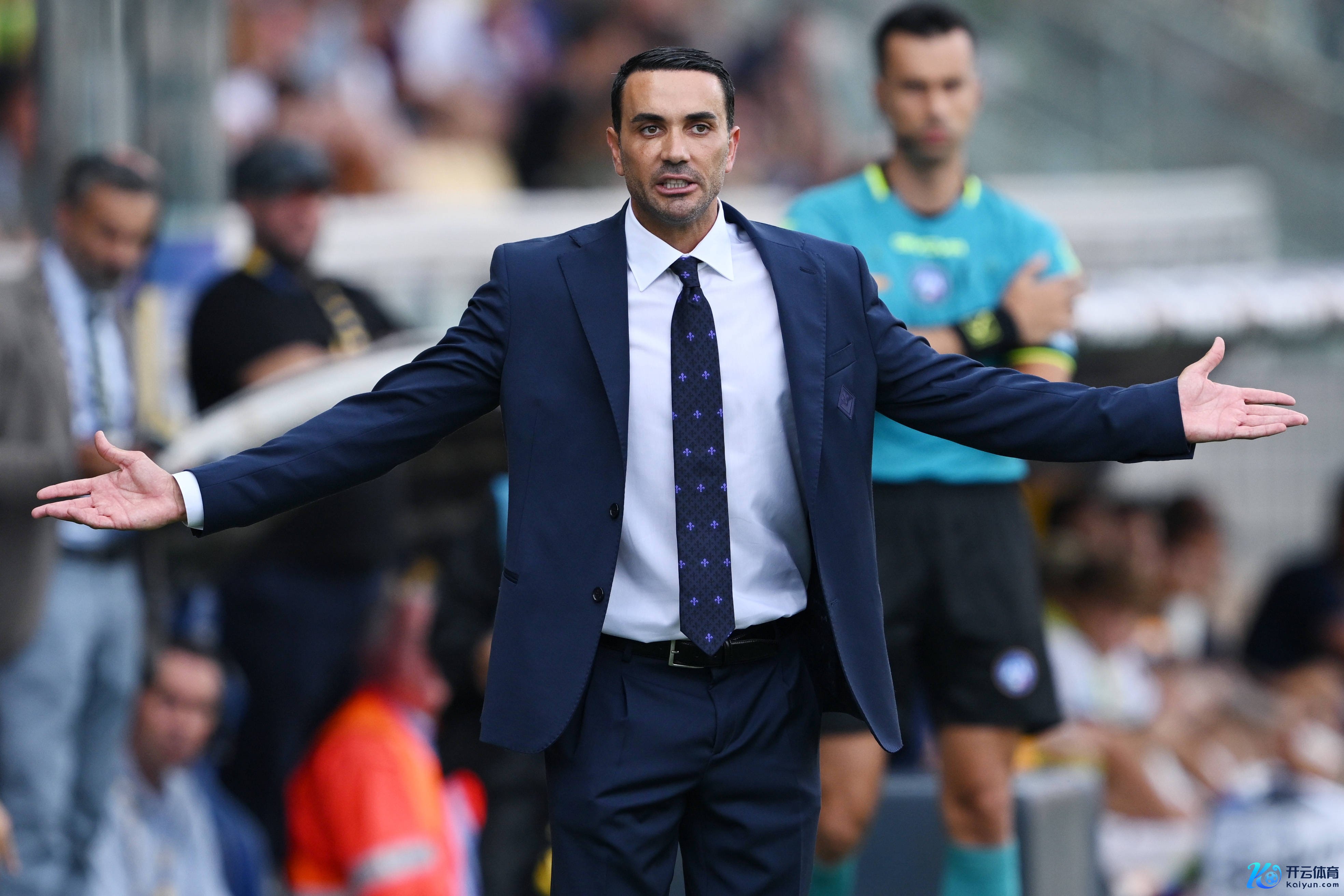 佛罗伦萨主帅：把告捷献给主席和球迷体育集锦，小基恩的极力收货了讲述