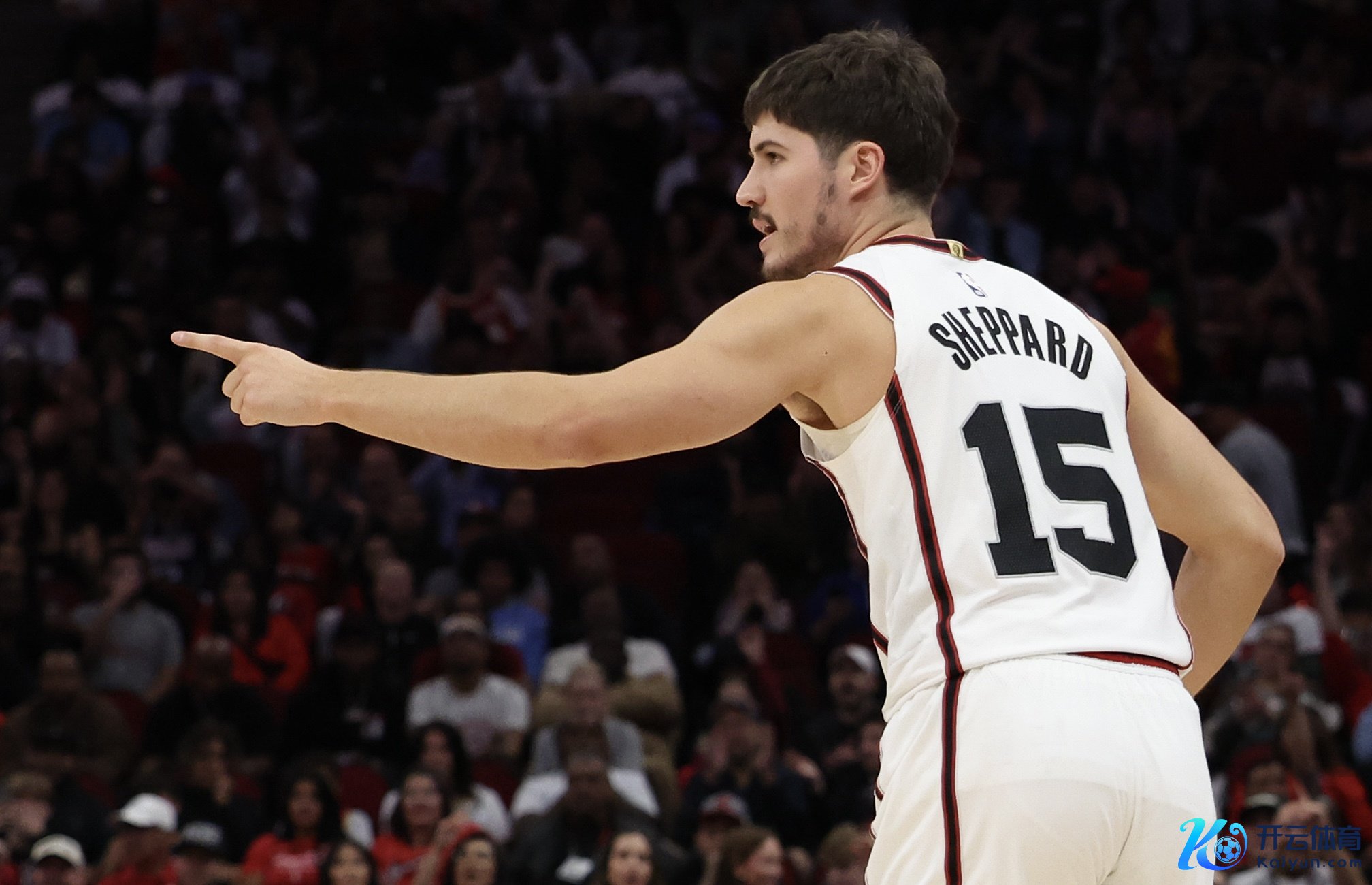 火箭队友热议谢泼德49分：他太横暴了 你看到他扣篮了吗？